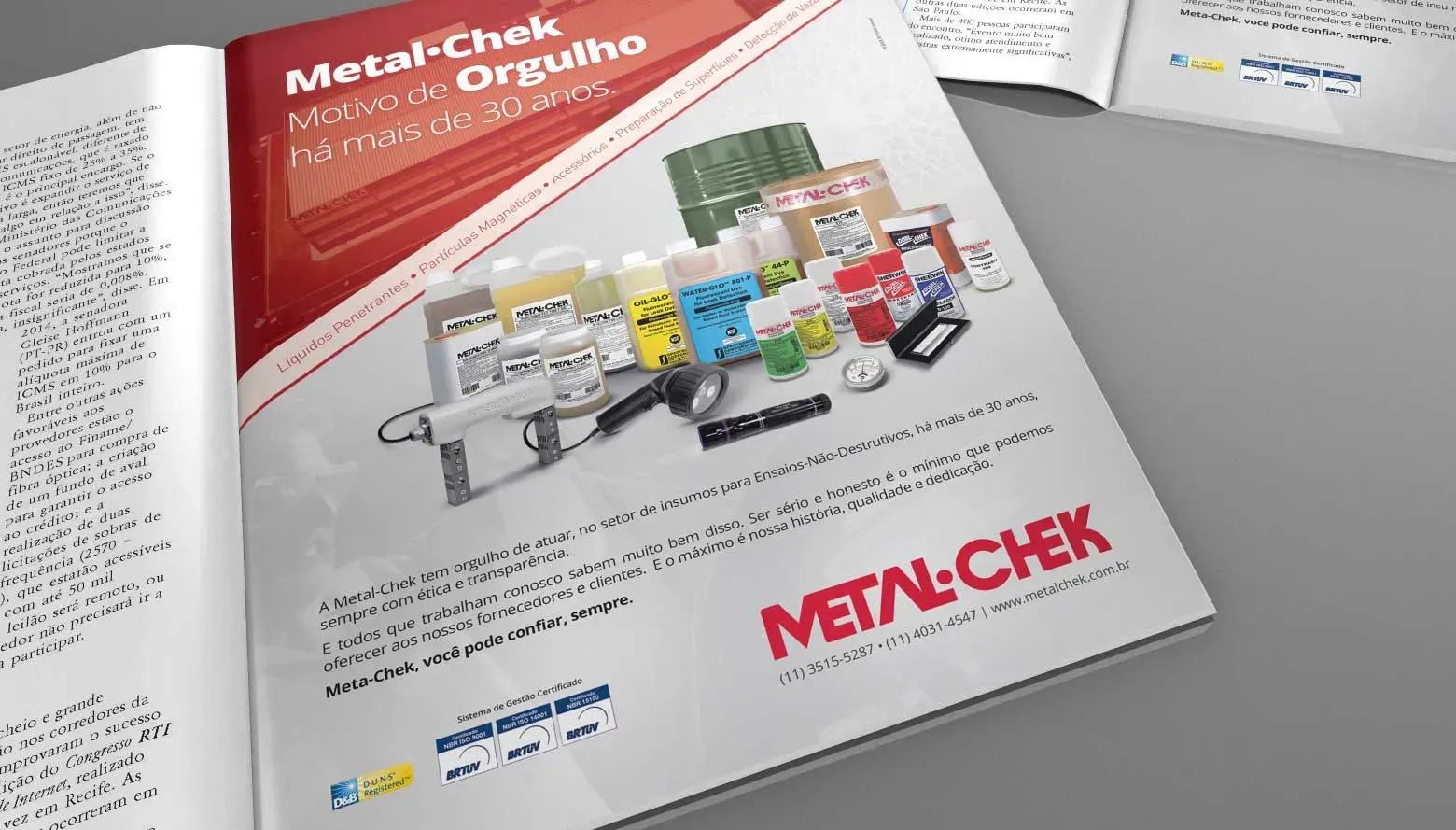 Catálogo técnico industrial com diagramação e especificações.